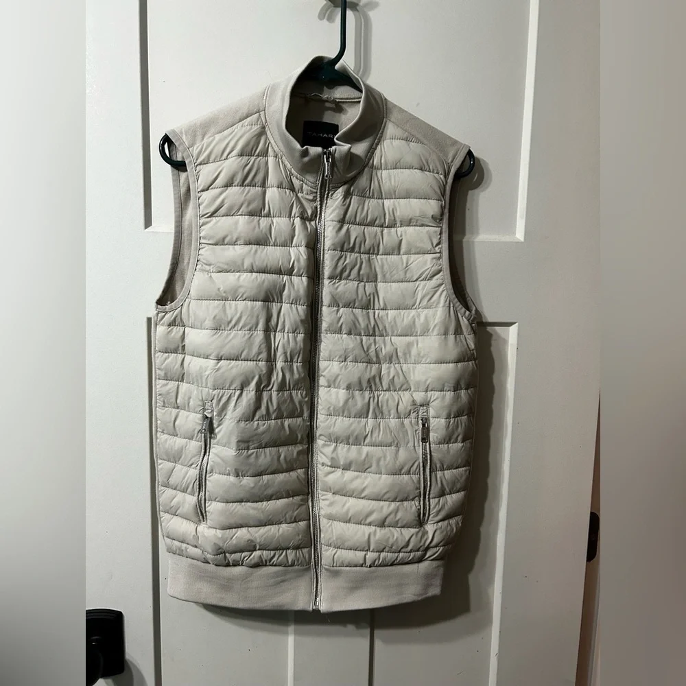 Tahari Men's Light beige Quilted puffer zip up Vest
